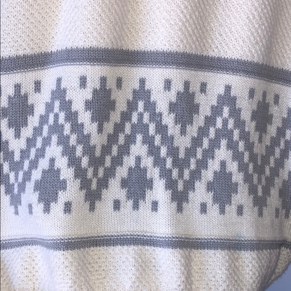 Sweater - Picture 2 of 4